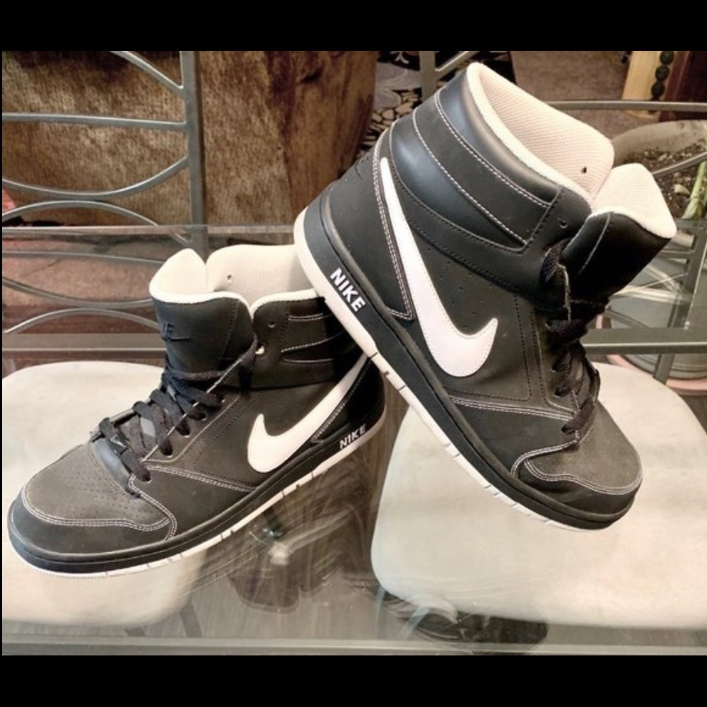 Nike Men’s Prestige IV High Top